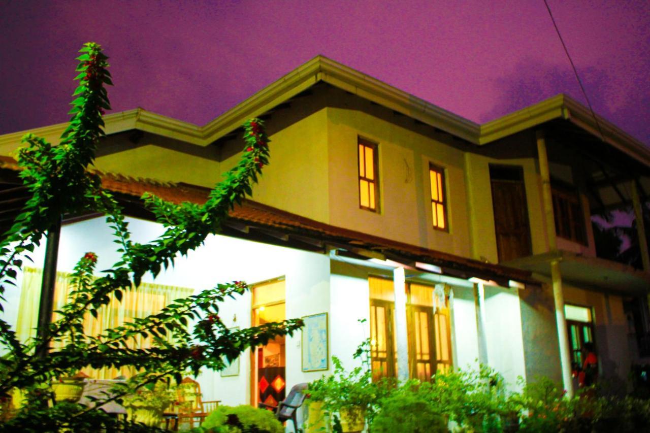 Friends Home Kudapaduwa المظهر الخارجي الصورة
