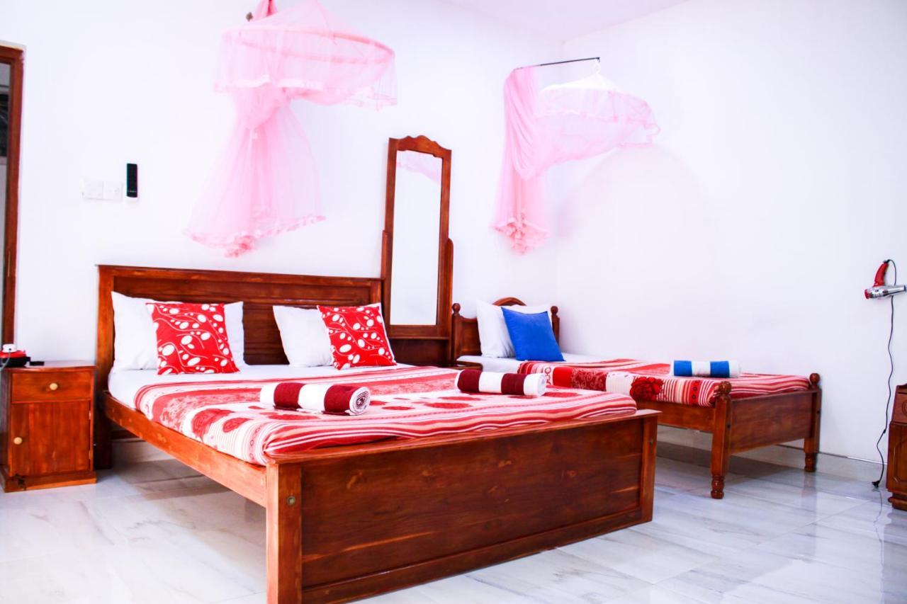 Friends Home Kudapaduwa المظهر الخارجي الصورة